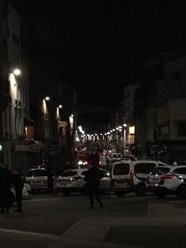 Nóng: Cảnh sát Pháp đấu súng, truy đuổi nghi phạm khủng bố Paris ảnh 4