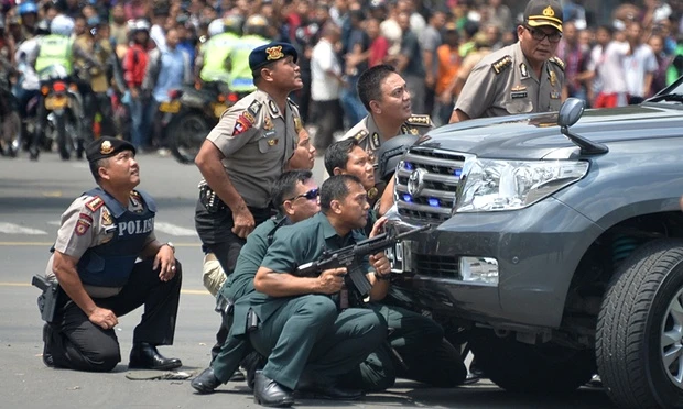 Cuộc tấn công khủng bố tại Indonesia đã kết thúc ảnh 11