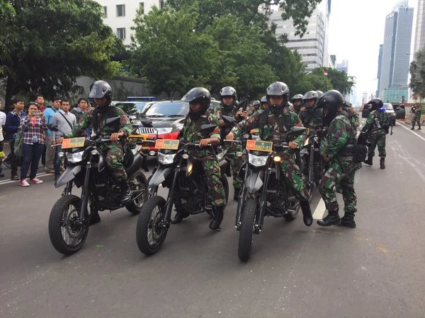 Cuộc tấn công khủng bố tại Indonesia đã kết thúc ảnh 6