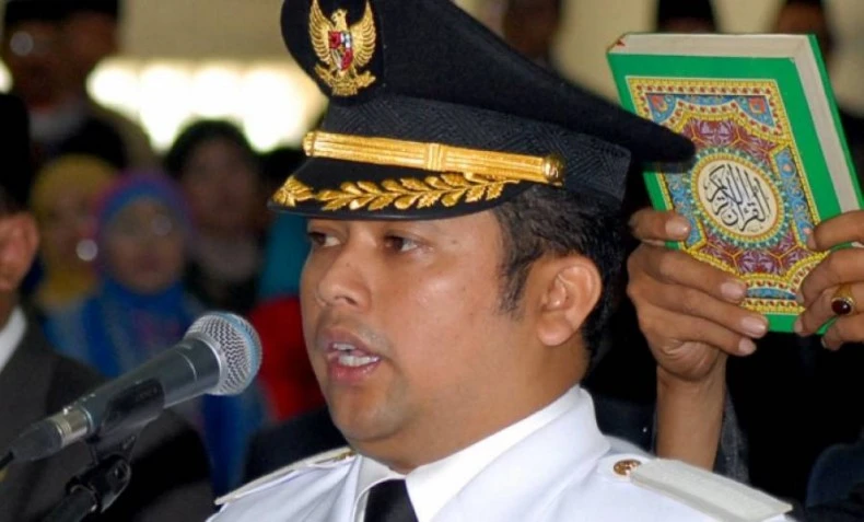 Thị trưởng tại Indonesia lỡ miệng: ‘Ăn mì gói gây đồng tính’ ảnh 1