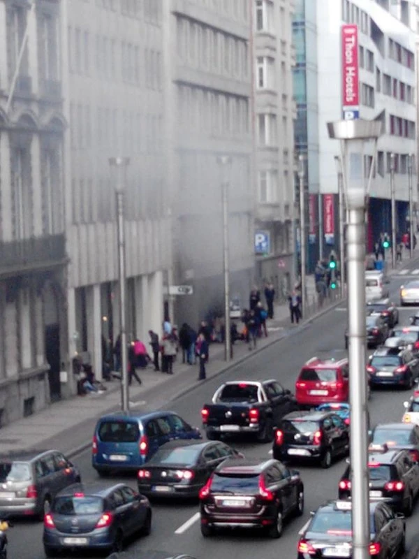 Nổ liên tiếp tại nhà ga Brussels: Nước Bỉ chấn động ảnh 1 Nổ liên tiếp tại nhà ga Brussels: Nước Bỉ chấn động ảnh 1