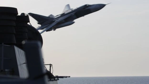 Ngoại trưởng Mỹ: Tàu chiến Mỹ đáng lẽ đã bắn hạ Su-24 Nga ảnh 1 Ngoại trưởng Mỹ: Tàu chiến Mỹ đáng lẽ đã bắn hạ Su-24 Nga ảnh 1