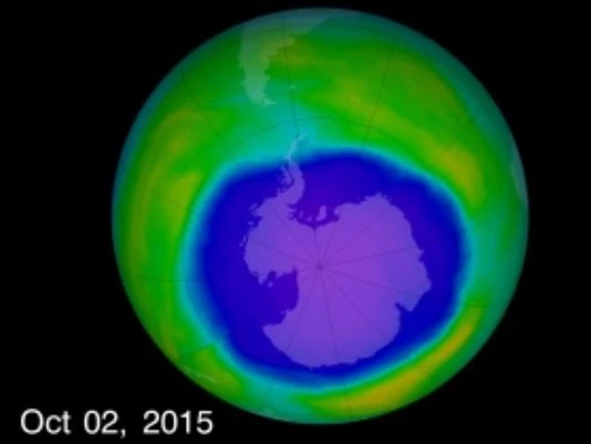 Lỗ hổng tầng ozon tại Nam cực bắt đầu thu nhỏ ảnh 1 Lỗ hổng ozone lớn nhất vào ngày 2-10-2015