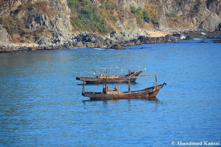 Tàu cá Triều Tiên trên biển Hoàng Hải.