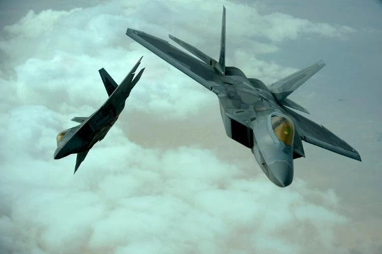 Mỹ cảnh báo sẵn sàng bắn hạ máy bay Nga và Syria