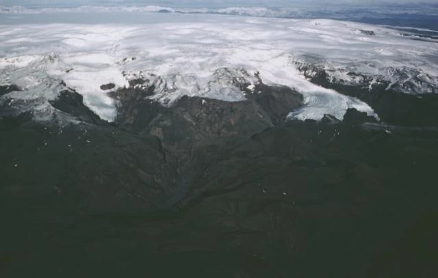 Siêu núi lửa lớn nhất Iceland sắp 'nổi cơn thịnh nộ'?