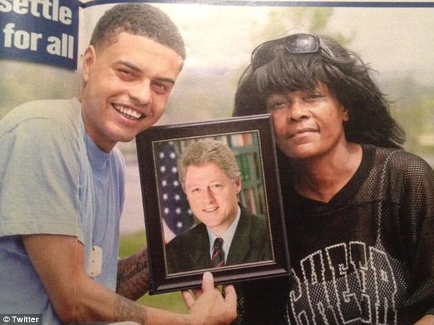 Rộ tin đồn Bill Clinton có con rơi với ... gái bán hoa ảnh 1 Rộ tin đồn Bill Clinton có con rơi với ... gái bán hoa ảnh 1