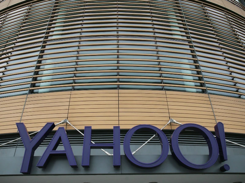 Yahoo đọc trộm email khách hàng cho tình báo Mỹ