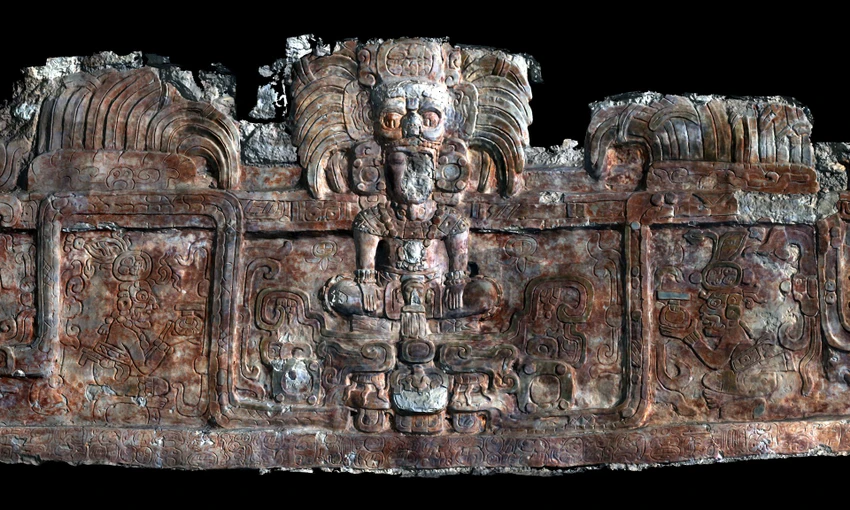 Cổ mộ ở kim tử tháp Maya hé lộ bí ẩn ‘vua rắn’