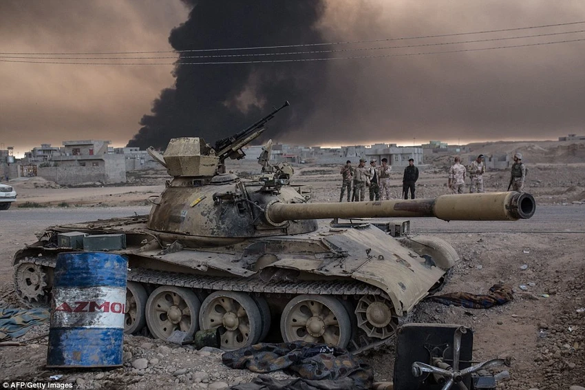 Mosul bị bao vây, tướng lĩnh IS đưa vợ con bỏ trốn