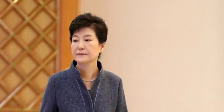 Bà Park Geun-hye bị nghi là đồng phạm tham nhũng ảnh 1 Bà Park Geun-hye bị nghi là đồng phạm tham nhũng ảnh 1