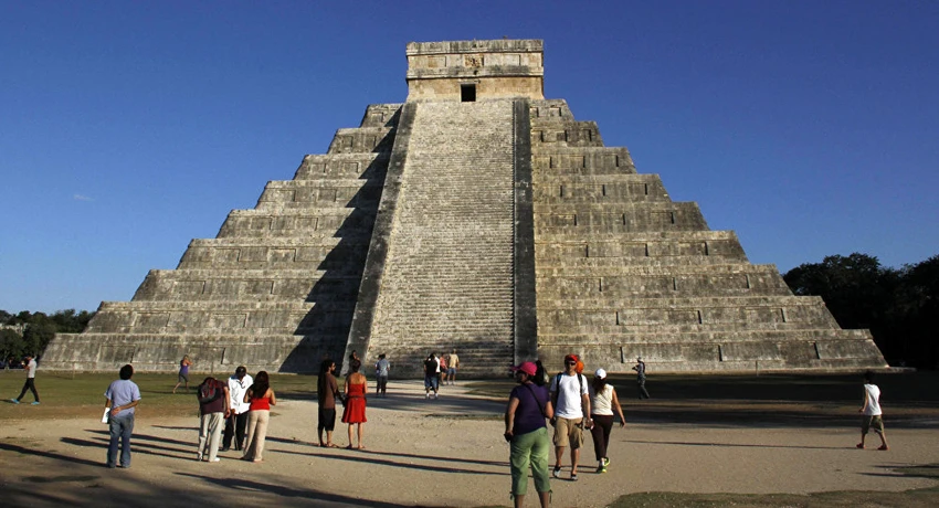 Mexico khai quật đền thờ 650 năm tuổi dưới siêu thị