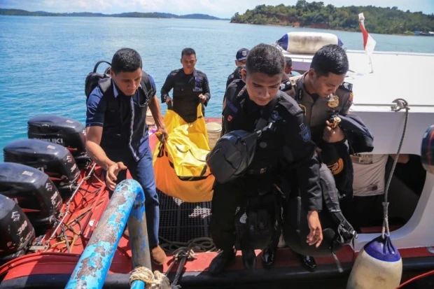 Máy bay M-28 của Indonesia gặp nạn khi đang chở theo 13 người.