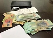 Tài xế taxi tìm nữ du khách Hàn Quốc trả lại tiền bỏ quên