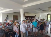 39 du khách hoàn thành cách ly bịn rịn rời Hội An về nước 