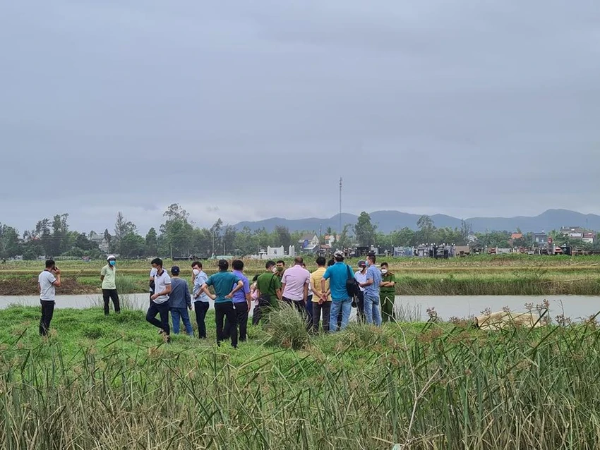 Hiện trường nơi người dân phát hiện thi thể ông Xược. Ảnh: TN Hiện trường nơi người dân phát hiện thi thể ông Xược. Ảnh: TN