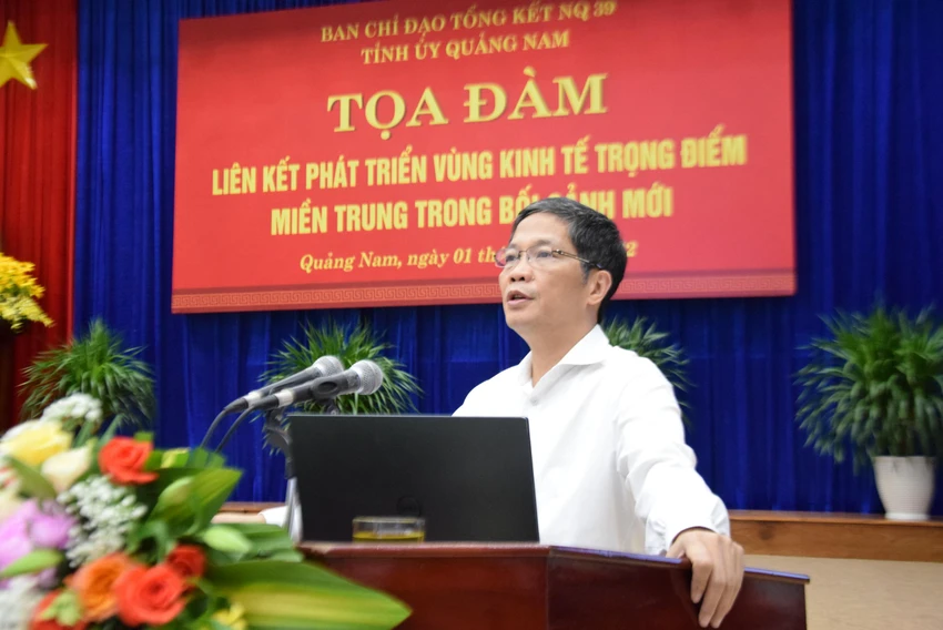 Uỷ viên Bộ Chính trị, Trưởng Ban Kinh tế Trung ương Trần Tuấn Anh phát biểu tại buổi toạ đàm. Ảnh: THANH NHẬT