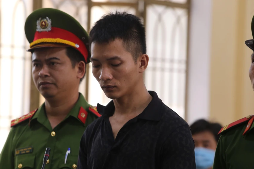 Trần Văn Viên bị tuyên phạt tử hình tội Giết người. Trần Văn Viên bị tuyên phạt tử hình tội Giết người.
