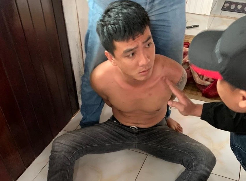 Đặng Thanh Quý bị công an bắt giữ. Ảnh: CA Đặng Thanh Quý bị công an bắt giữ. Ảnh: CA