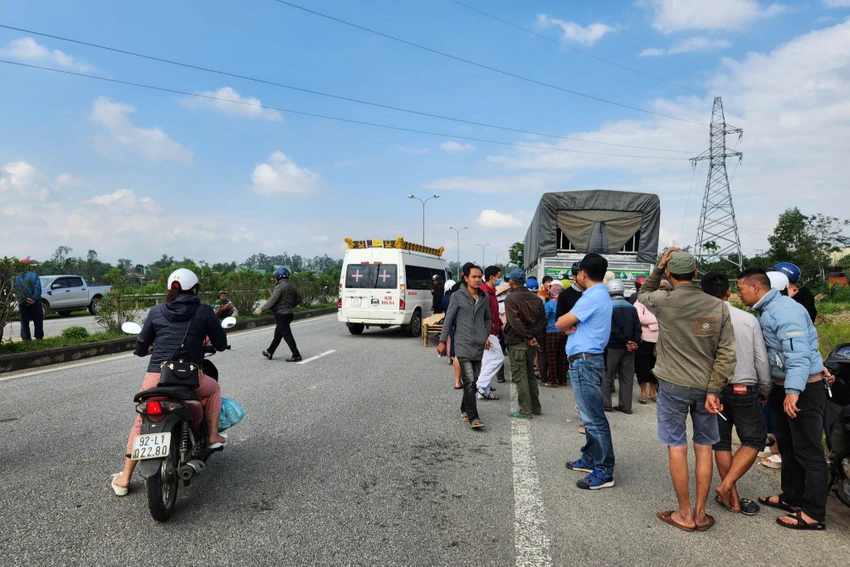 Vụ tai nạn làm một người chết, một người bị thương. Ảnh: TN Vụ tai nạn làm một người chết, một người bị thương. Ảnh: TN