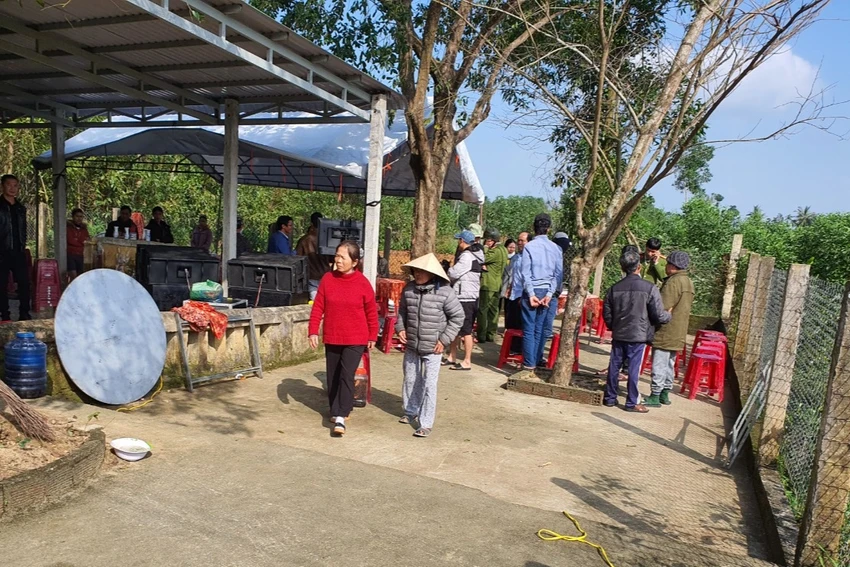 Vụ việc xảy ra tại khu vực miếu tổ 1, thôn Trung Chánh, xã Tam Mỹ Tây. Vụ việc xảy ra tại khu vực miếu tổ 1, thôn Trung Chánh, xã Tam Mỹ Tây.