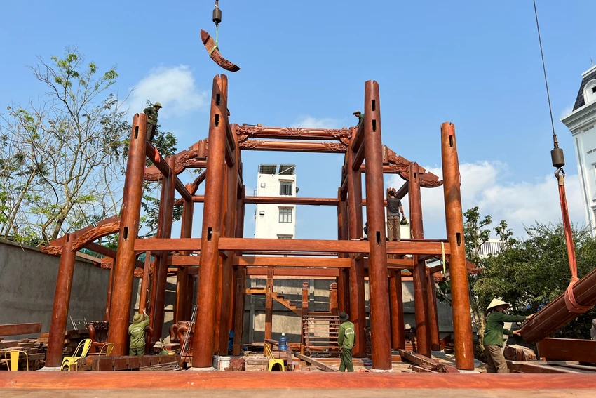 Việc tháo dỡ sắp hoàn tất. Ảnh: NT Việc tháo dỡ sắp hoàn tất. Ảnh: NT