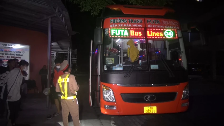 Tài xế xe khách Phương Trang vi phạm nồng độ cồn. Tài xế xe khách Phương Trang vi phạm nồng độ cồn.