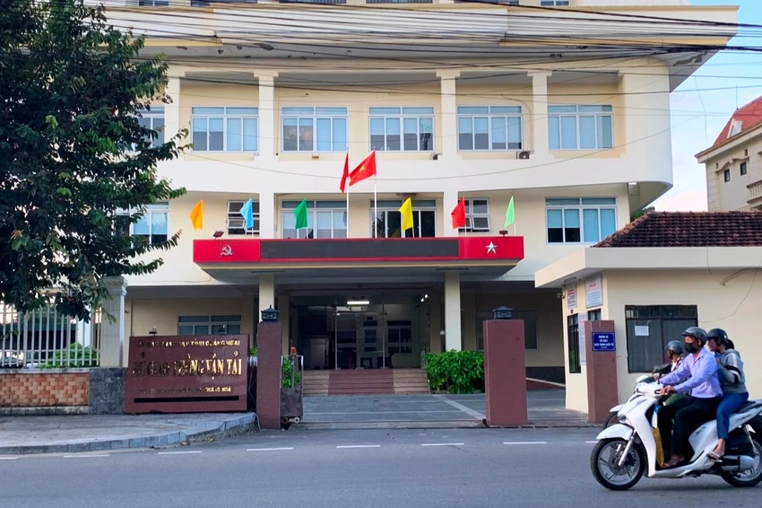 Sở GTVT Quảng Ngãi báo cáo không có ai nhận và trả quà tặng. Ảnh: TN