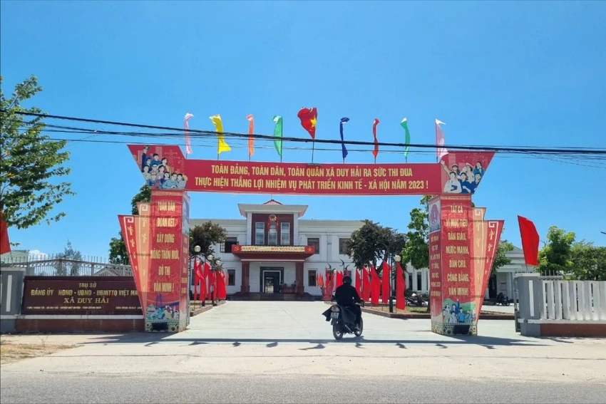 khai-tru-Dang-chu-tich-xa-o-Quang-Nam.jpg