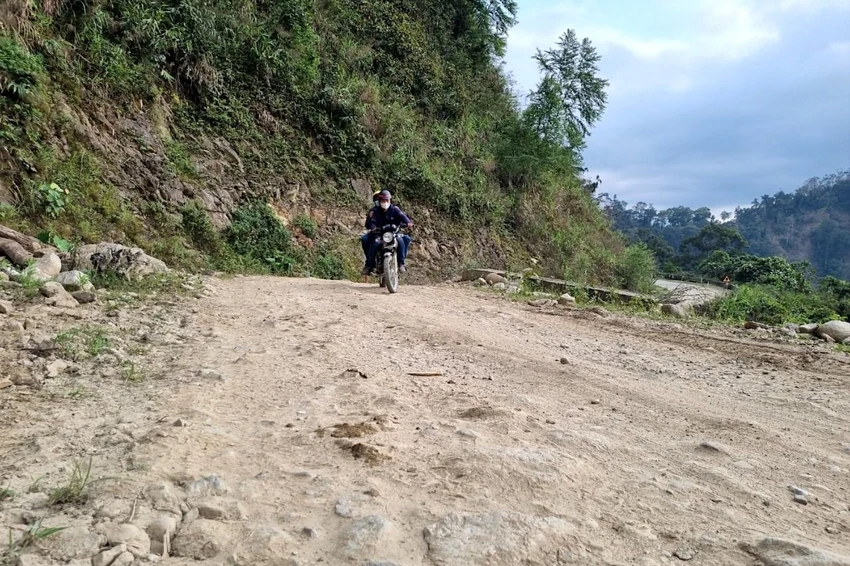 Duong-di-cac-xa-sat-lo-thi-cong-i-ach7.jpeg