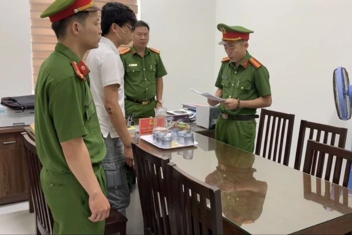 Bắt tay mua bán trái phép hóa đơn, 2 giám đốc doanh nghiệp bị khởi tố
