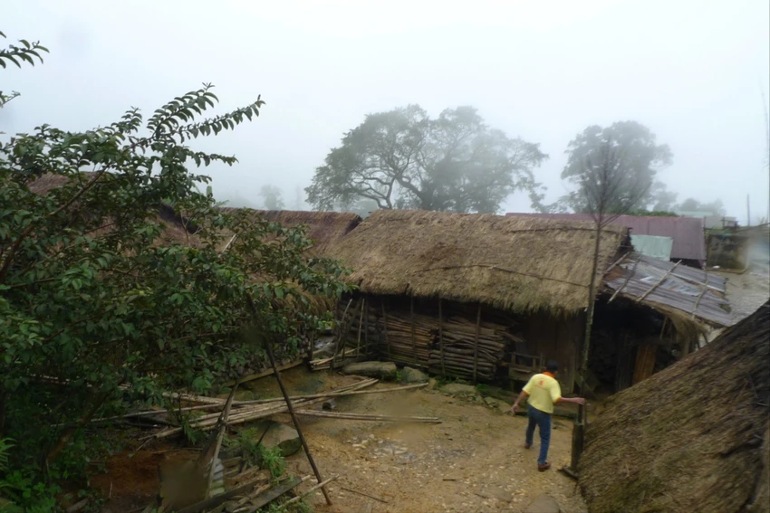 bi-thu-Quang-Nam-keu-goi-chung-tay-xoa-nha-tam-nha-dot-nat-1.jpeg