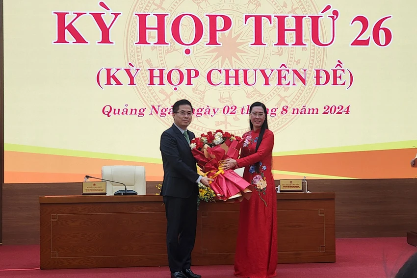 Ông Nguyễn Hoàng Giang được bầu làm Chủ tịch UBND tỉnh Quảng Ngãi. Anh: LD