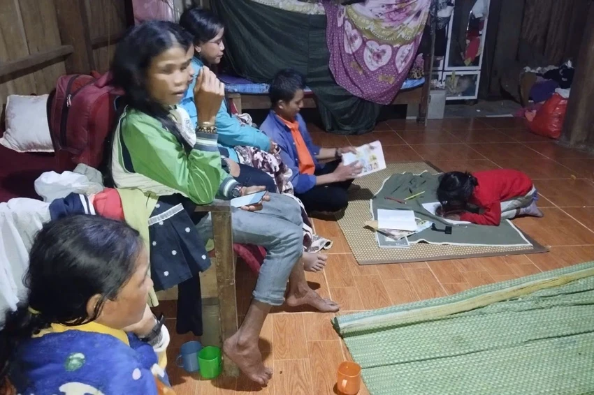di-doi-khan-cap-51-ho-dan-o-vung-sat-lo-dat-4.jpeg