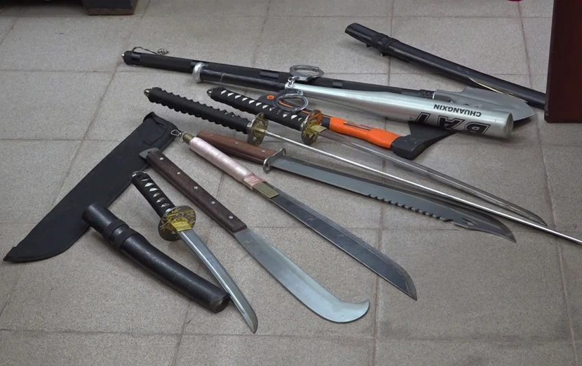 nhom-nguoi-cho-vay-lai-nang-tang-tru-hang-nong-2.jpg