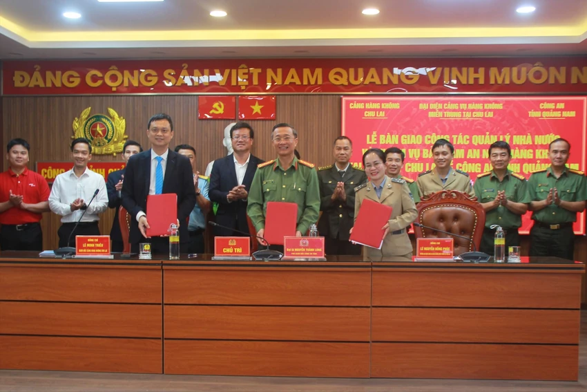 Công an Quảng Nam tiếp quản an ninh sân bay Chu Lai.