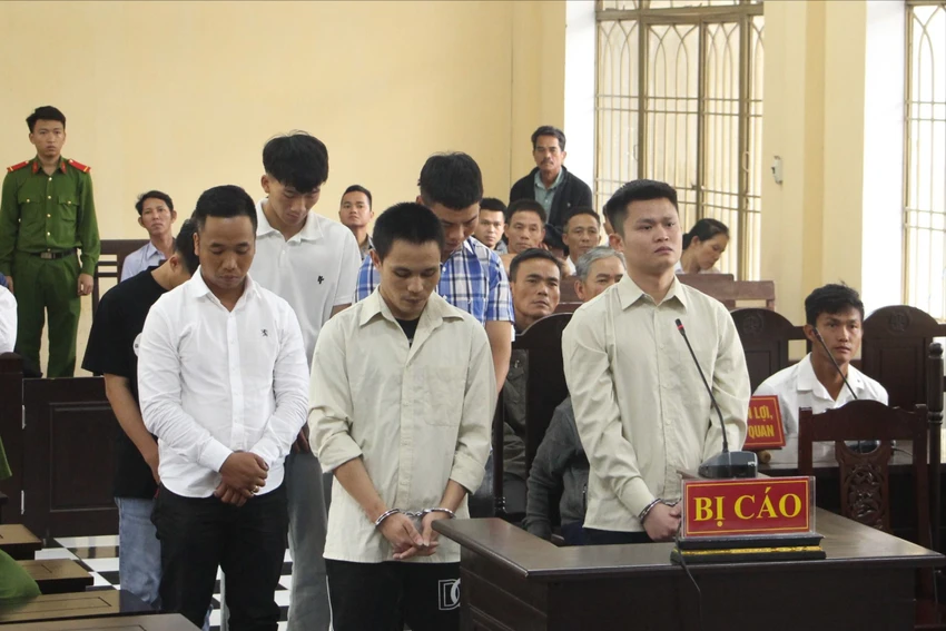 Hẹn nhau giải quyết mâu thuẫn, Khánh lái ô tô tông vào nhóm đối thủ làm 1 người chết. Ảnh: PL