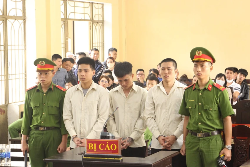 Che dấu bạn ngáo đá đâm chết người, cả nhóm cùng lãnh án. Ảnh: TN