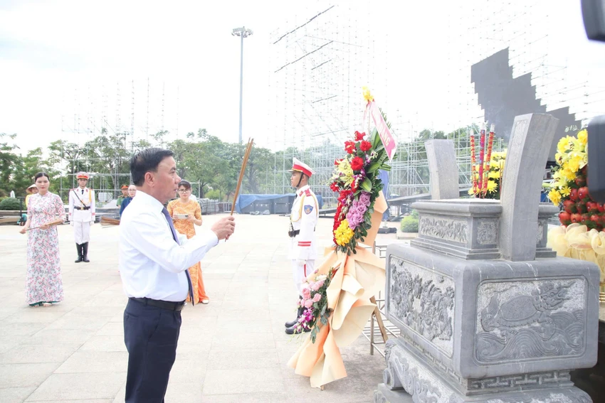 thuong-truc-ban-bi-thu-tran-cam-tu-6.jpeg