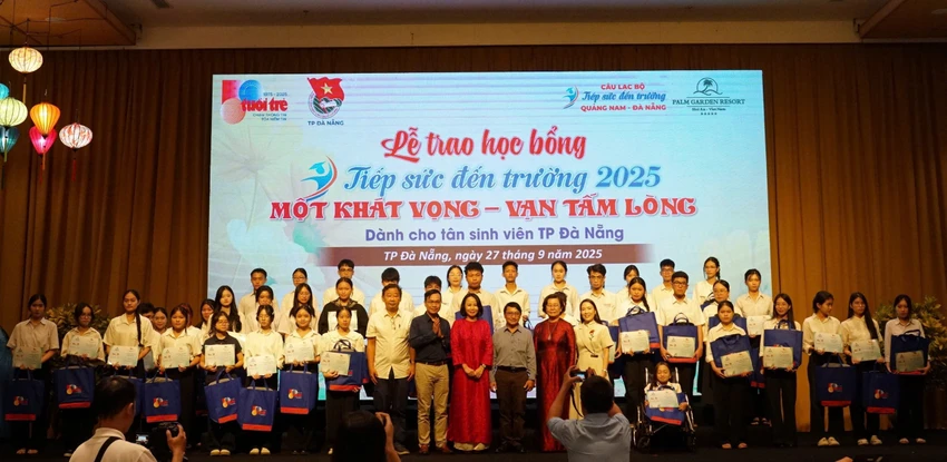 tiep-suc-den-truong-2.jpeg