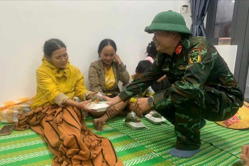 bo-doi-cang-minh-ung-cuu-nguoi-dan-vung-lu-5.jpeg