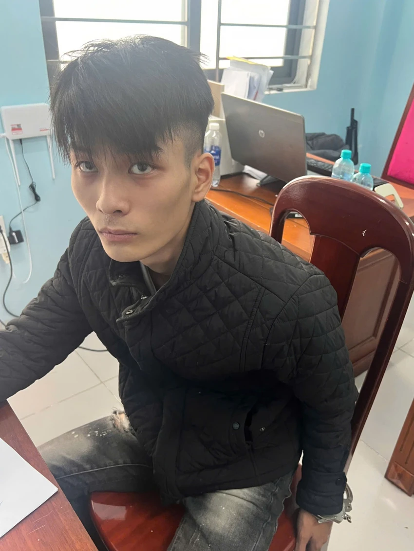 dung-binh-xit-hoi-cay-tan-cong-cuop-giat-tai-san-shipper-1.jpeg