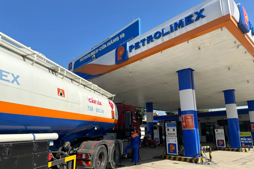 Một cửa hàng xăng dầu trong địa bàn TP Đà Nẵng cũ mức giá cũng thấp hơn. Ảnh: TN IMG_3658.jpeg