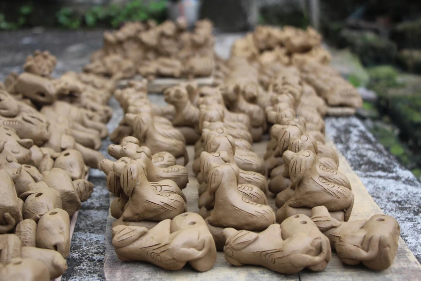 nghe-nhan-lang-gom-duc-linh-vat-ngua-28.jpeg