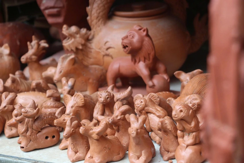 nghe-nhan-lang-gom-duc-linh-vat-ngua-29.jpeg