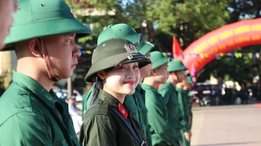 cong-dan-nu-5675-8507.jpg