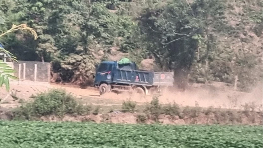 đất rừng 1.jpg