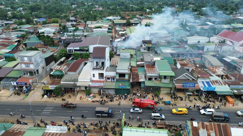 cháy chợ 4.jpg