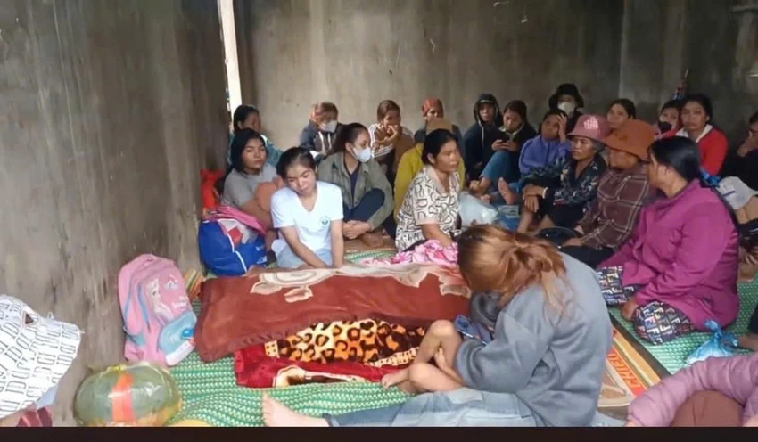 lùi ô tô 10.jpg