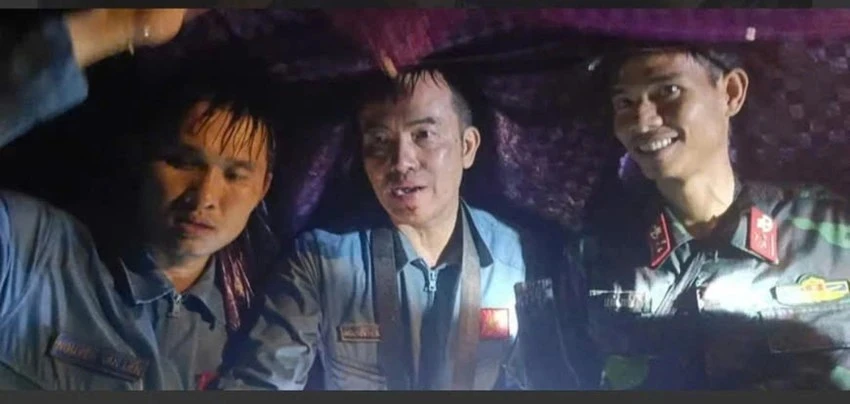 máy bay rơi 1.jpg